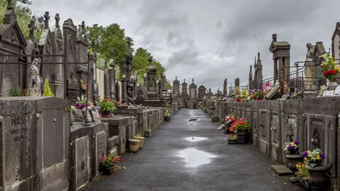 Volvic : Le printemps des cimetières