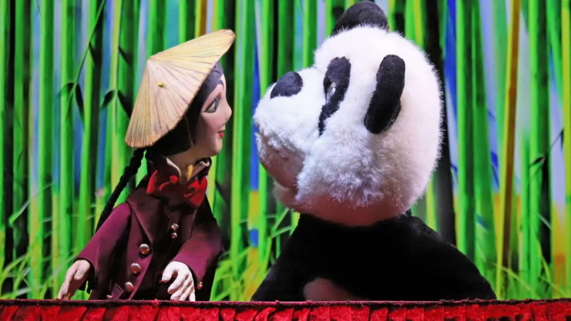 Guignol Rhône Alpes et ludo l’adorable panda Guignol Rhône Alpes et ludo l’adorable panda