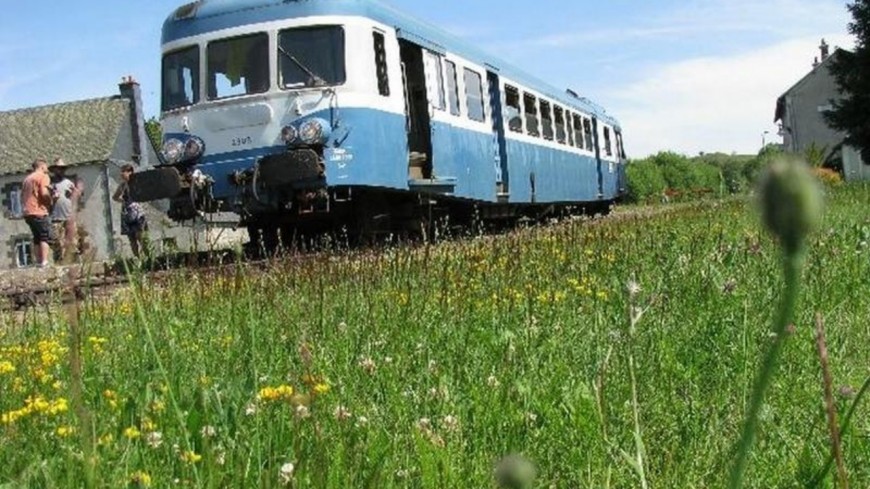 Riom-Es-Montagnes : Train Chasse à l'Oeuf Riom-Es-Montagnes : Train Chasse à l'Oeuf