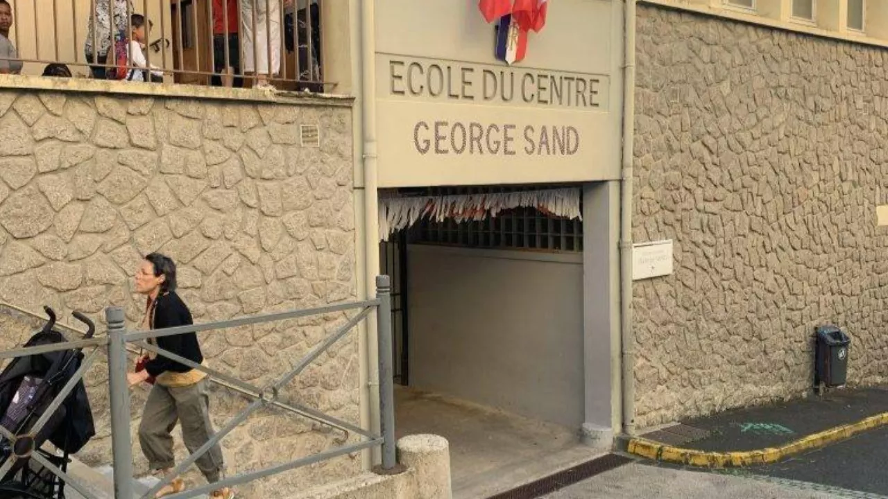 "On a passé un cap" : l'inquiétude à Thiers (63) après le saccage de l'école George Sand "On a passé un cap" : l'inquiétude à Thiers (63) après le saccage de l'école George Sand