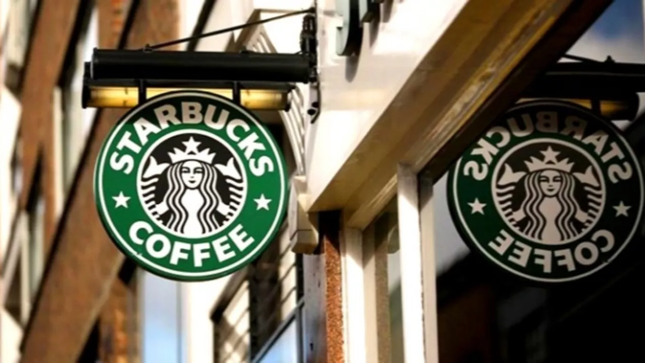 Starbucks s'installe bien place de Jaude ! Starbucks s'installe bien place de Jaude !