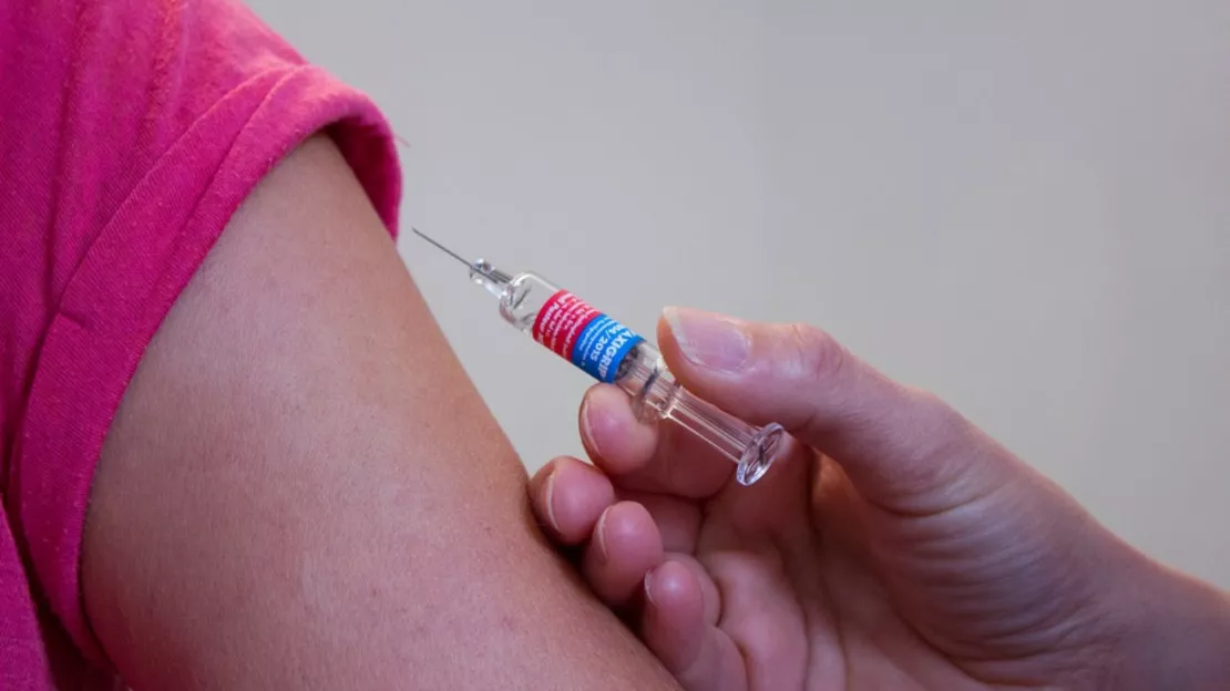 100.000 collégiens d'Auvergne-Rhône-Alpes vont être vaccinés contre le papillomavirus !