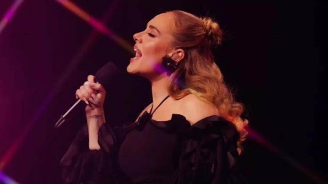 Adele au repos forcé, elle repousse plusieurs dates de concert