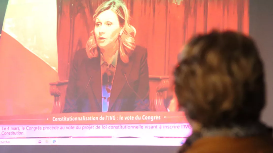 Au 25 Gisèle Halimi, les femmes saluent l'inscription de l'IVG dans la Constitution