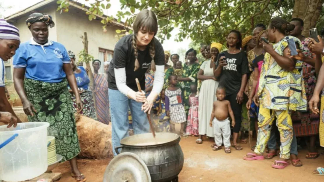 Clara Luciani : retour sur sa mission au Bénin avec l'UNICEF