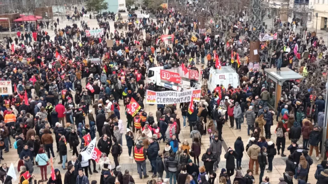 Clermont-Ferrand : manifestations des lycéens et étudiants contre la réforme des retraites