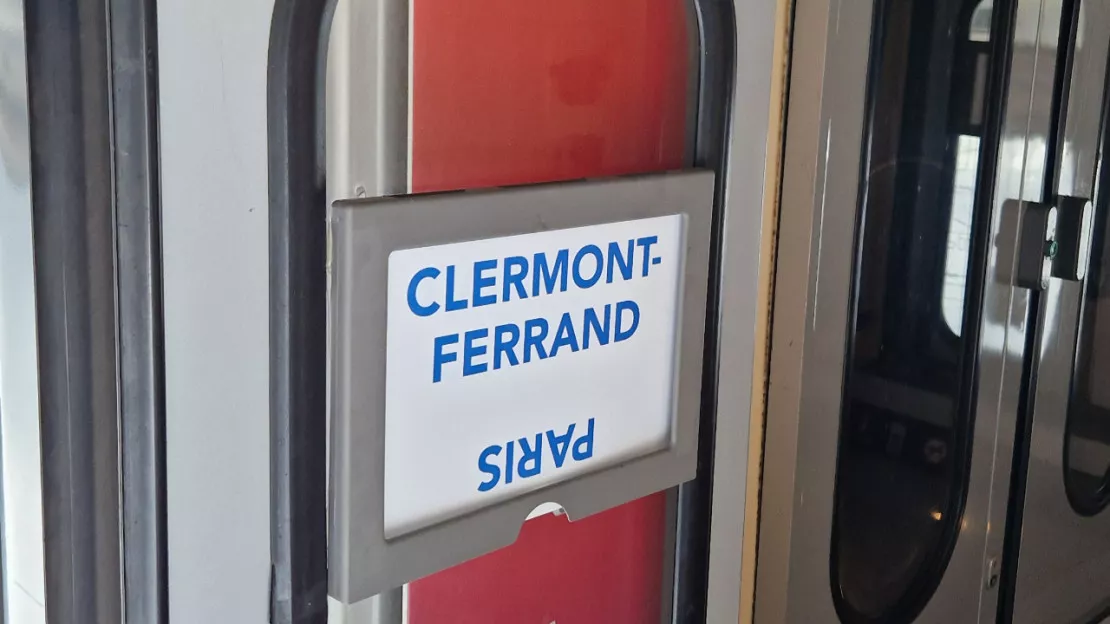 "Sans chauffage, ni boisson chaude" : récit de voyage d'une passagère du Paris / Clermont après onze heures de trajet