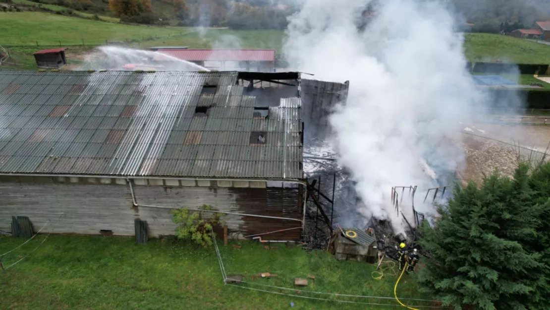 Un incendie ravage un centre équestre à Saint-Ilpize, en Haute-Loire