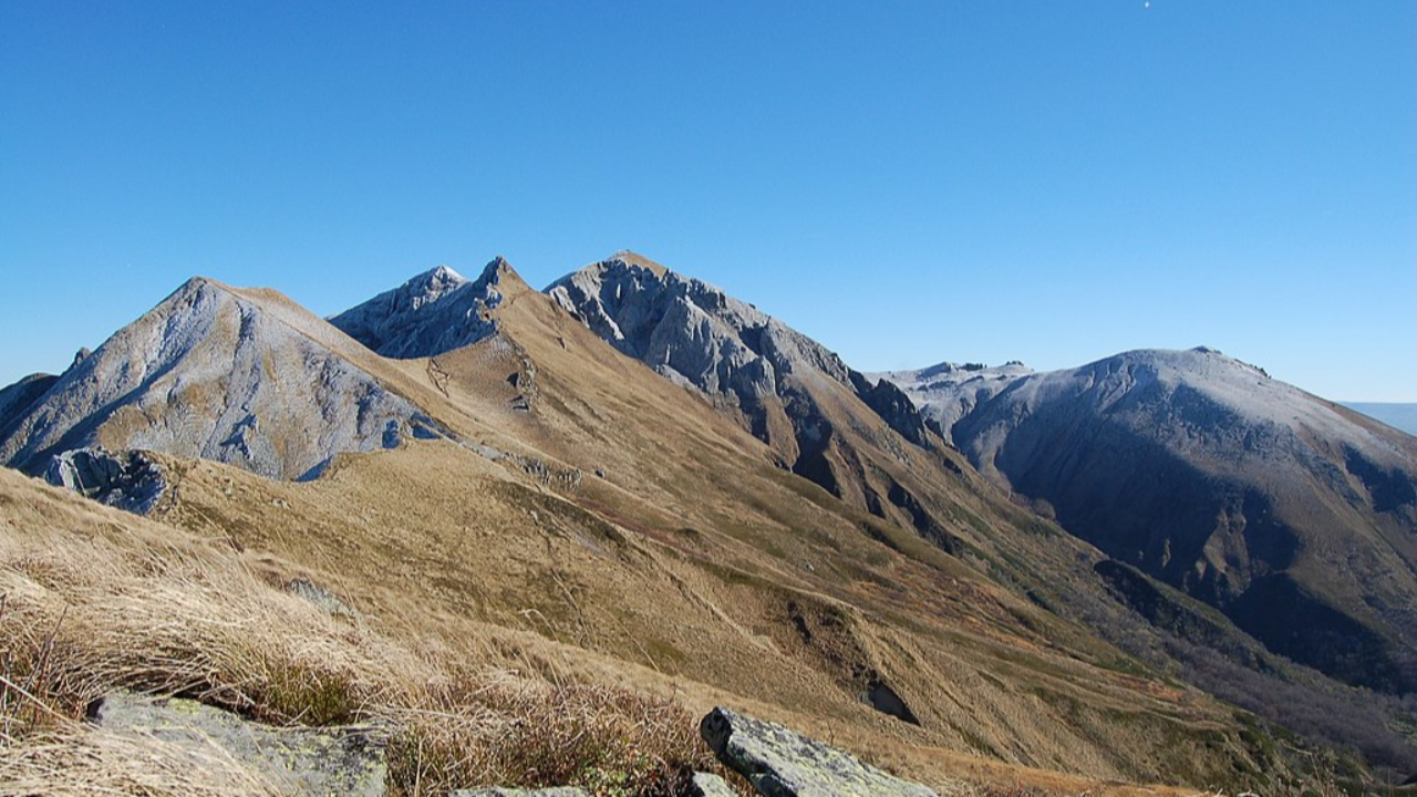A combien culmine le sommet du Puy de Sancy (63) ? Le volcan a été mesuré. A combien culmine le sommet du Puy de Sancy (63) ? Le volcan a été mesuré.