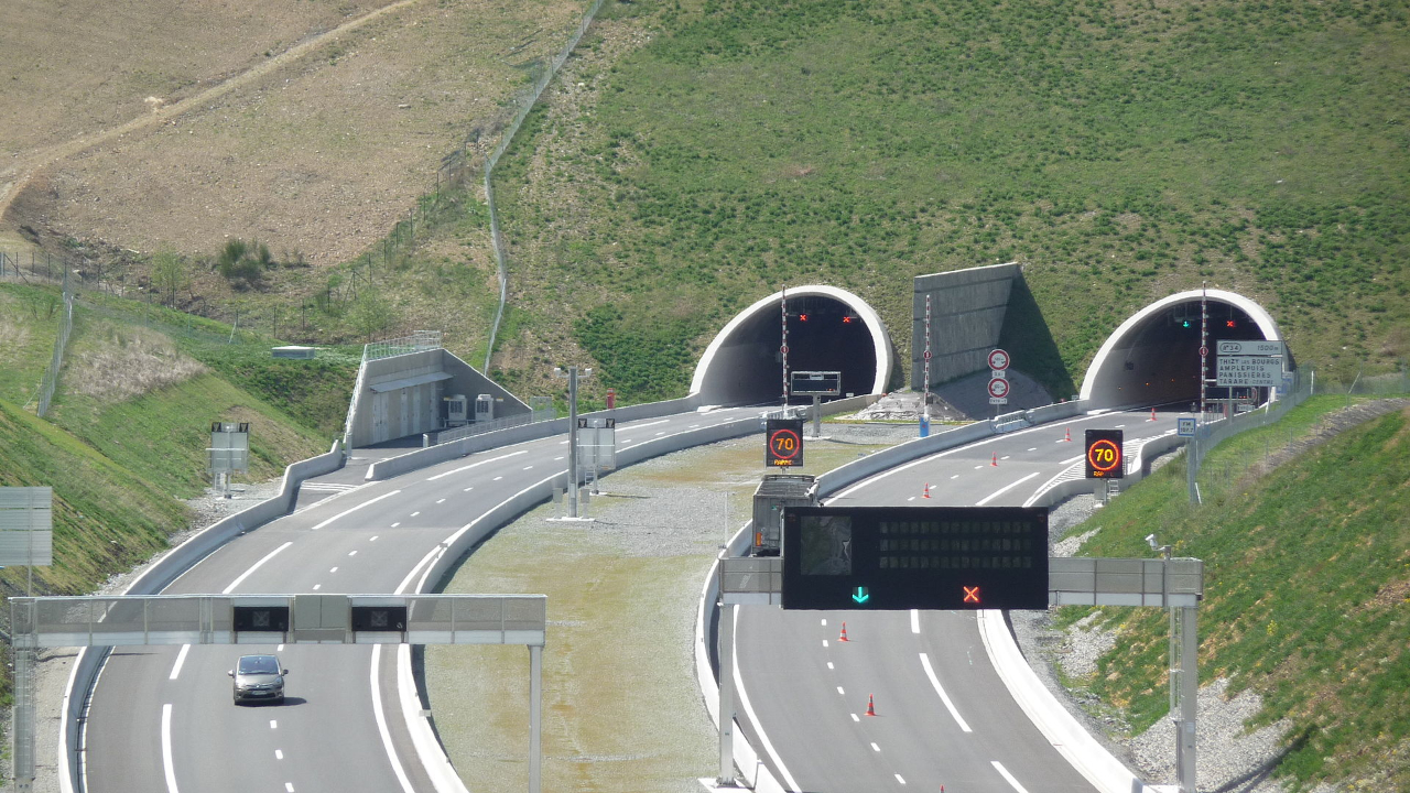 A89 entre Clermont-Ferrand et Lyon : trois tunnels fermés la nuit pour cause de travaux A89 entre Clermont-Ferrand et Lyon : trois tunnels fermés la nuit pour cause de travaux