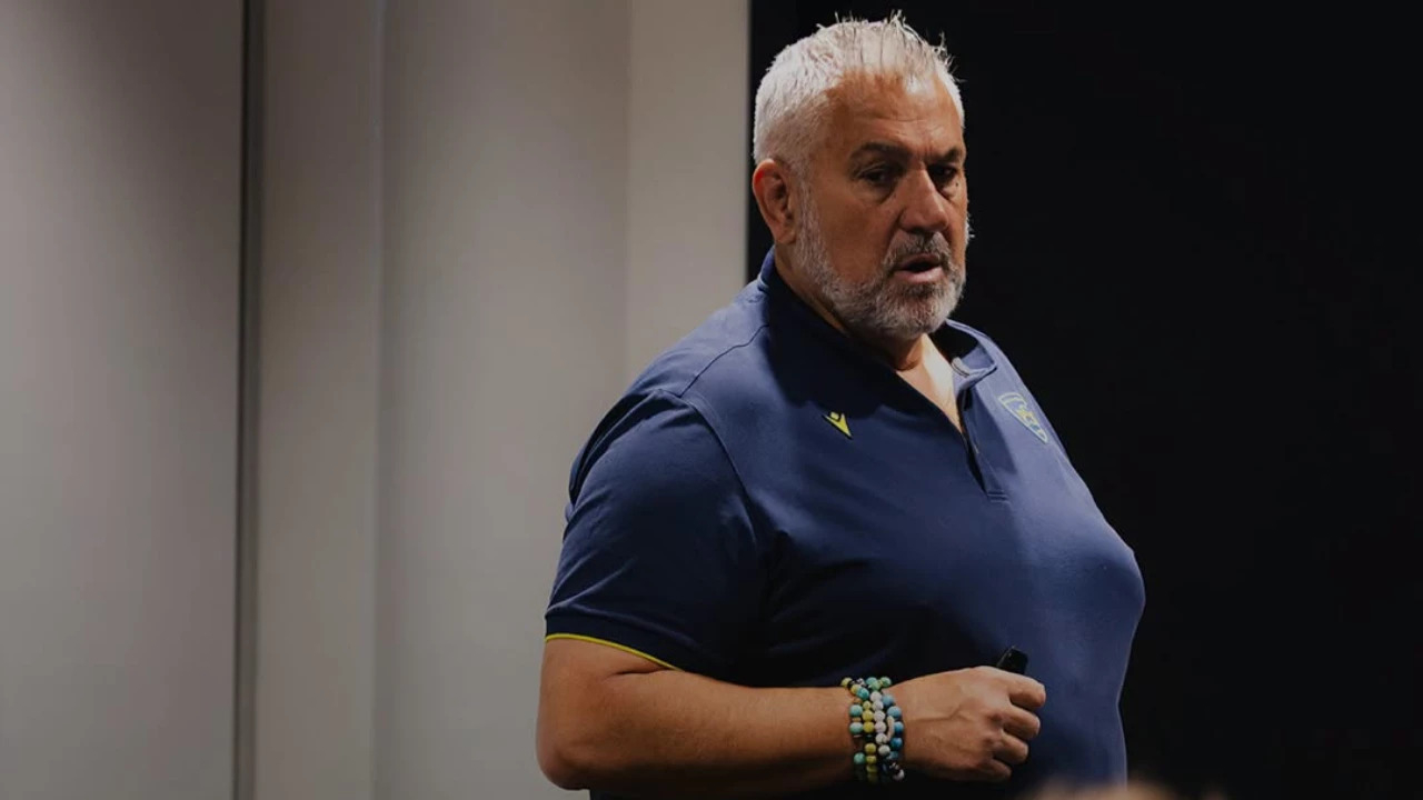 ASM Clermont : Christophe Urios laisse planer le doute sur son avenir au club ASM Clermont : Christophe Urios laisse planer le doute sur son avenir au club