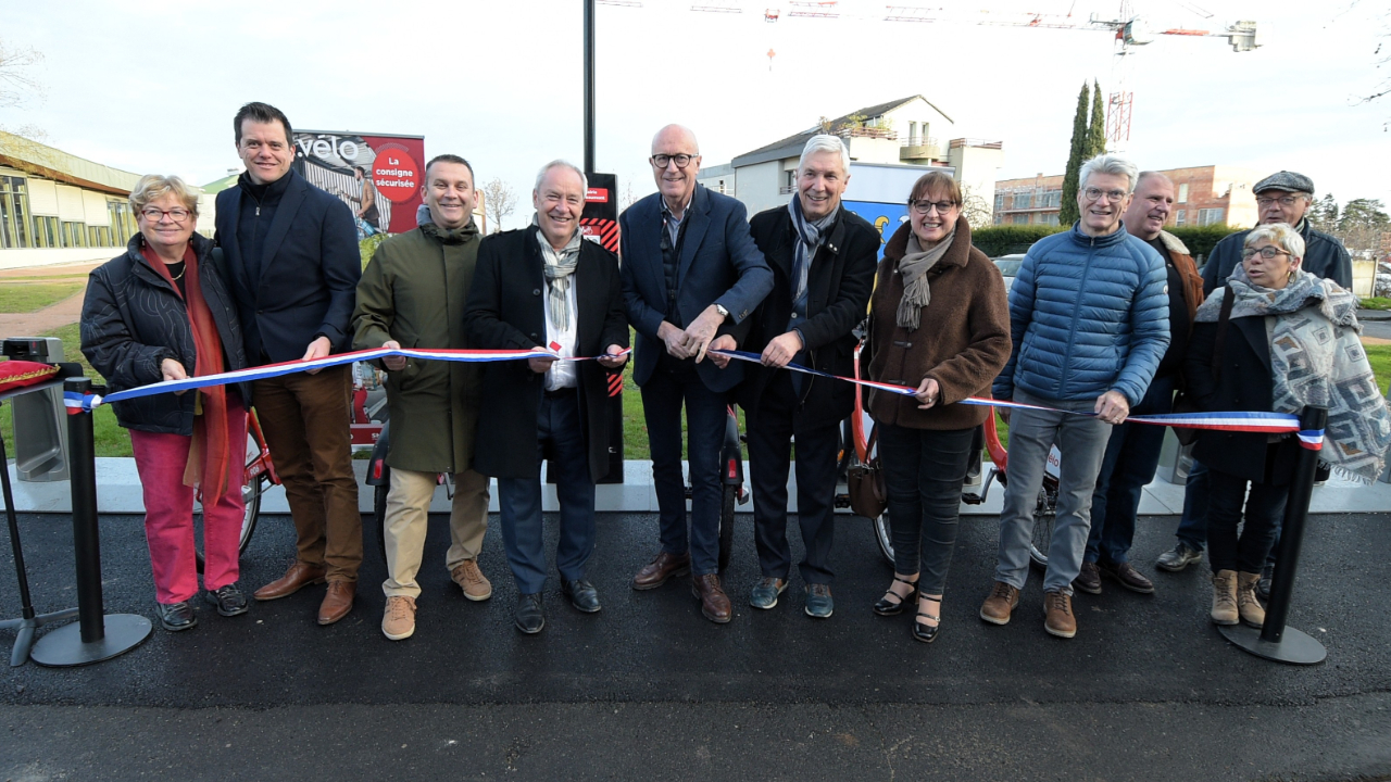 Beaumont inaugure sa premi&egrave;re station C.v&eacute;lo