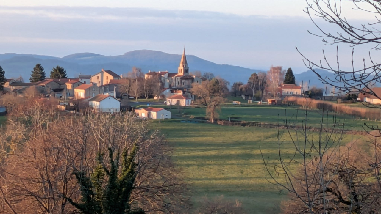 Cette commune du Puy-de-D&ocirc;me ferme sa mairie apr&egrave;s l'agression d'une secr&eacute;taire