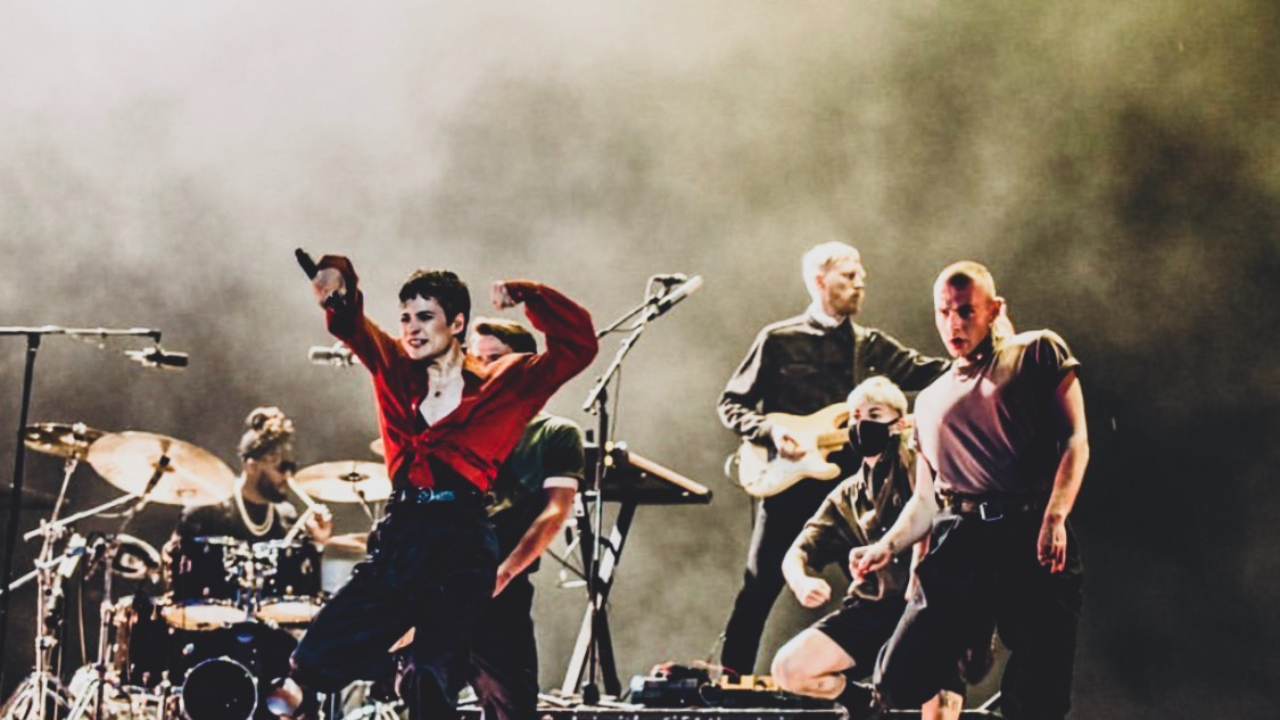 Christine and The Queens en colère à propos de sa tournée : "Je ne suis pas un vendu et un menteur" Christine and The Queens en colère à propos de sa tournée : "Je ne suis pas un vendu et un menteur"