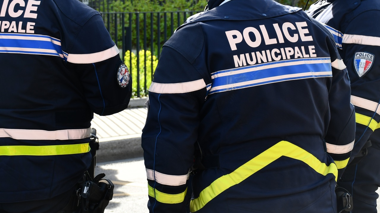 Clermont-Ferrand : 16 policiers municipaux recrutés pour renforcer le dispositif de sécurité Clermont-Ferrand : 16 policiers municipaux recrutés pour renforcer le dispositif de sécurité