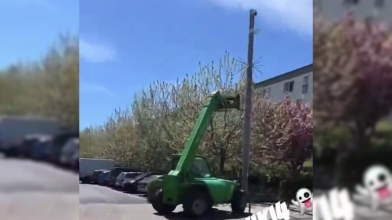 Clermont-Ferrand : interpellé, il voulait détruire une caméra avec un engin de chantier (VIDÉO) Clermont-Ferrand : interpellé, il voulait détruire une caméra avec un engin de chantier (VIDÉO)