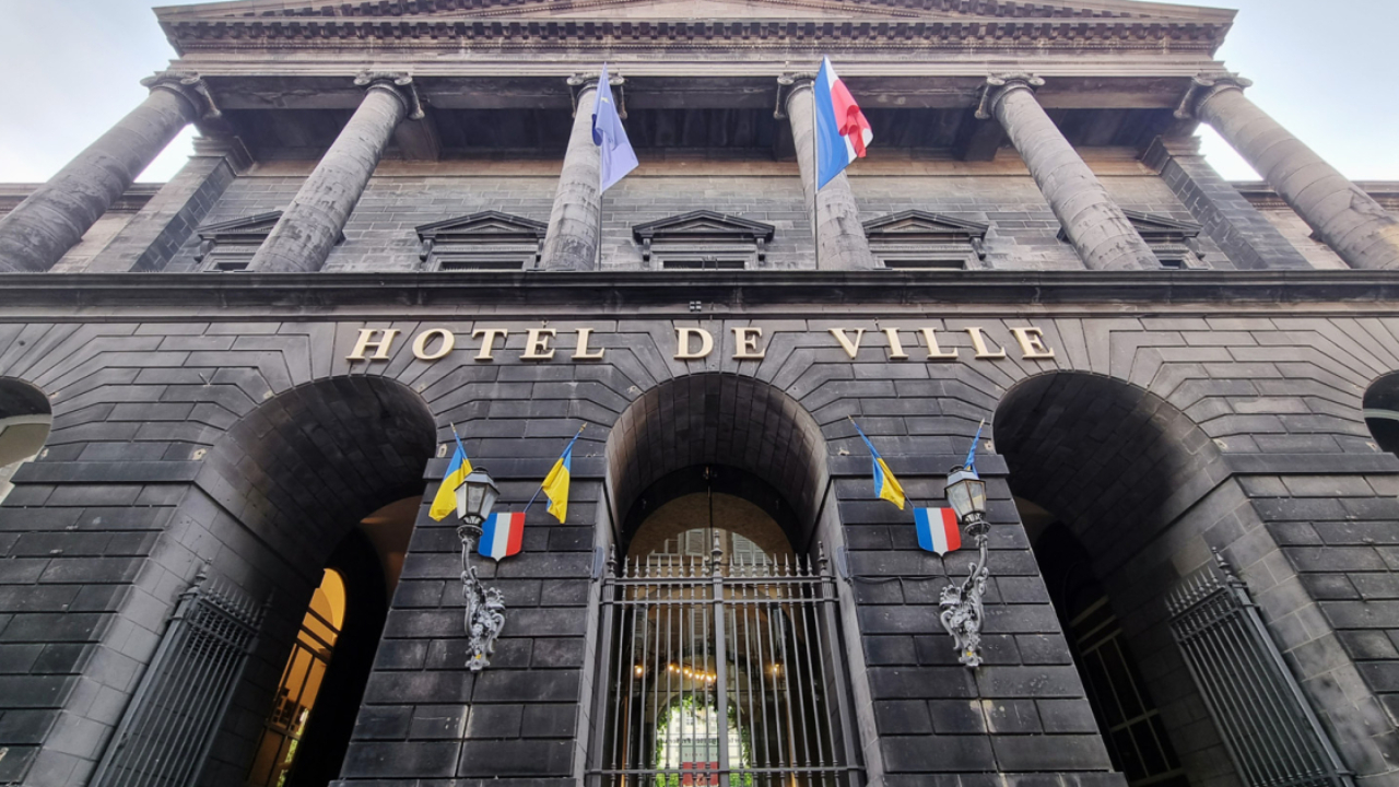 Clermont-Ferrand : la Ville d&eacute;fend ses agents apr&egrave;s la pol&eacute;mique autour d&rsquo;un visuel de la F&ecirc;te de la musique