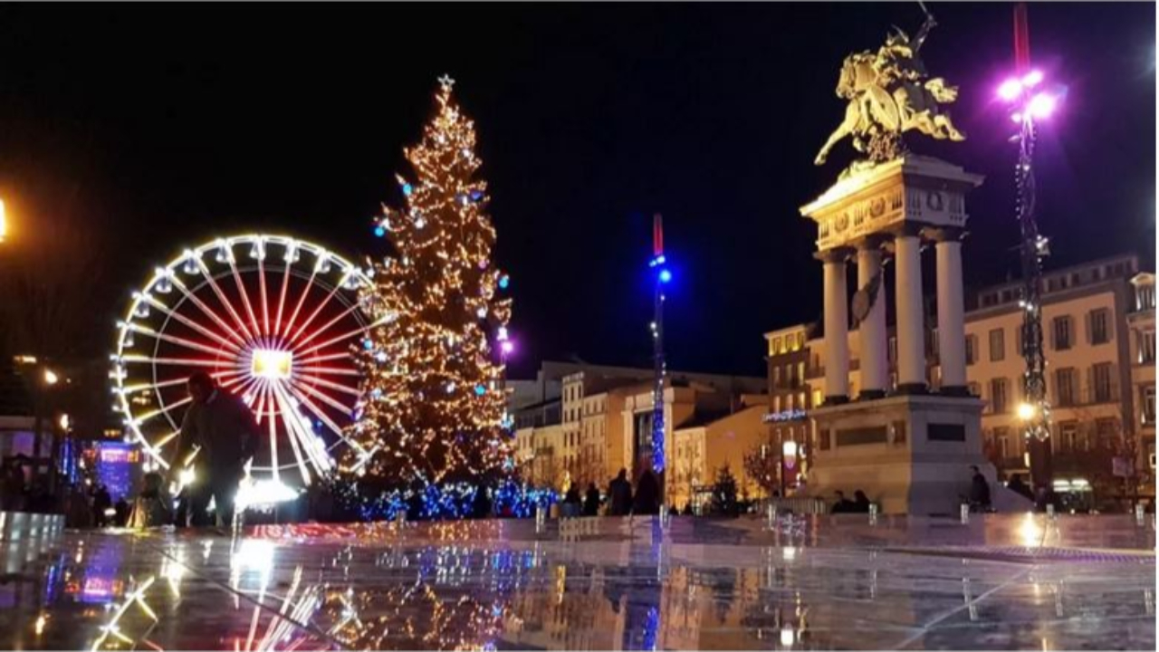 Clermont-Ferrand : Le traditionnel sapin de Noël arrive bientôt place de Jaude Clermont-Ferrand : Le traditionnel sapin de Noël arrive bientôt place de Jaude