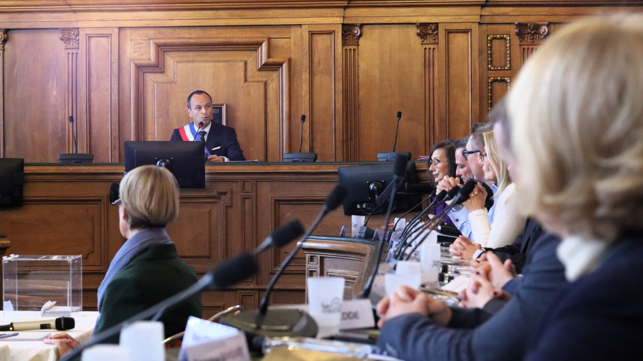 Clermont-Ferrand : sécurité, vidéoprotection et stationnement gratuit au menu du conseil municipal Clermont-Ferrand : sécurité, vidéoprotection et stationnement gratuit au menu du conseil municipal