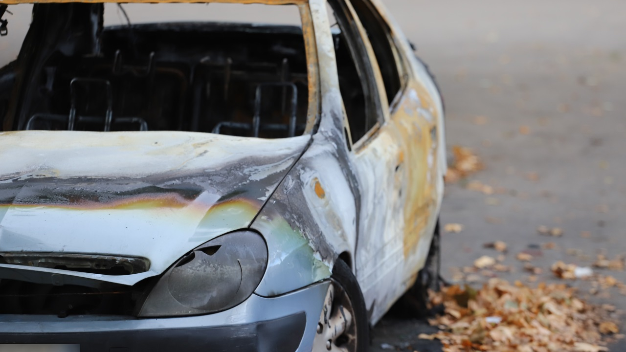 Clermont-Ferrand : soupçonnée d’avoir incendié neuf voitures, elle attendra son procès en prison Clermont-Ferrand : soupçonnée d’avoir incendié neuf voitures, elle attendra son procès en prison