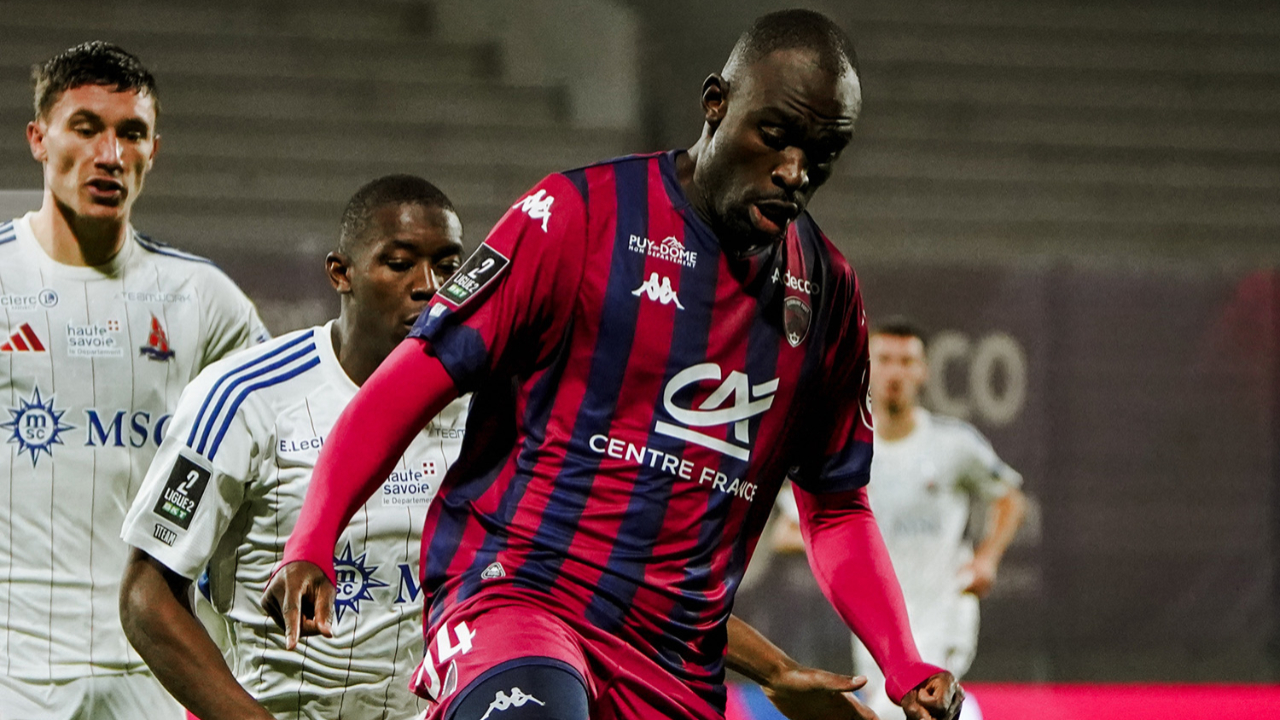 Clermont Foot 63 : défaite frustrante contre Annecy, la situation empire