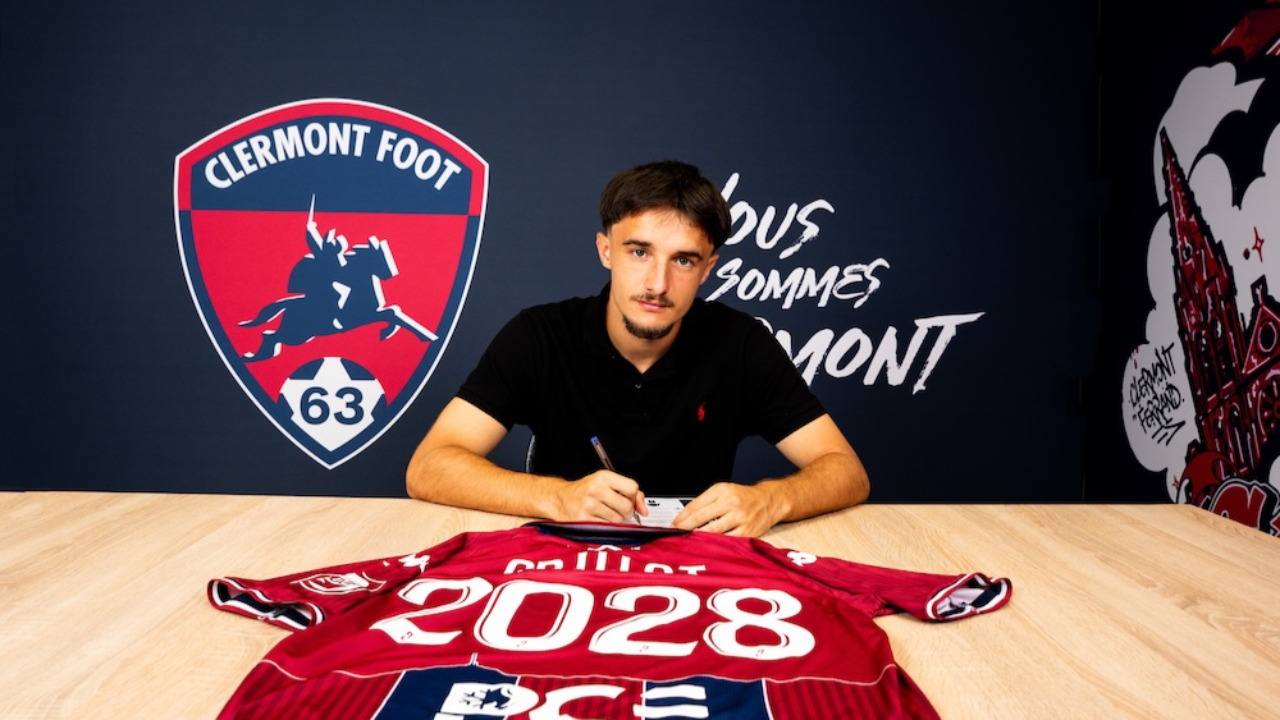 Clermont Foot offre son premier contrat professionnel à Jean Grillot, ancien capitaine de la réserve de Bordeaux Clermont Foot offre son premier contrat professionnel à Jean Grillot, ancien capitaine de la réserve de Bordeaux