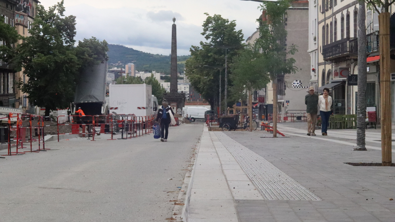 Comment la ville de Clermont-Ferrand va-t-elle illuminer et blanchir ses quartiers ? Comment la ville de Clermont-Ferrand va-t-elle illuminer et blanchir ses quartiers ?