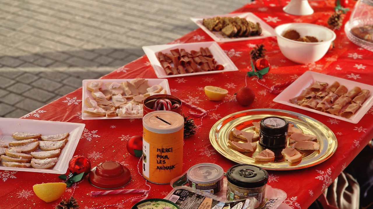 Faux-gras, "charcuterie" et "saumon" végétal... Le menu de Noël végétalien convint Faux-gras, "charcuterie" et "saumon" végétal... Le menu de Noël végétalien convint