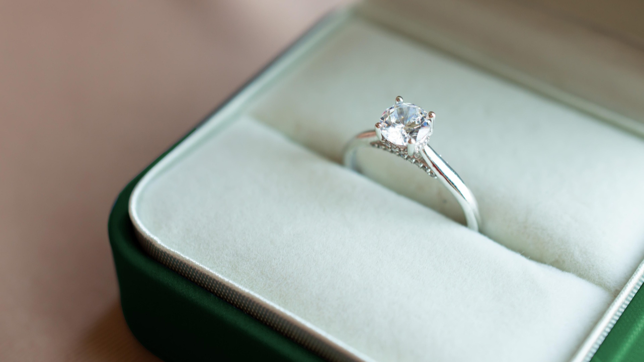 Haute-Loire : une bijouterie se fait cambrioler &agrave; l'aide d'un engin de chantier