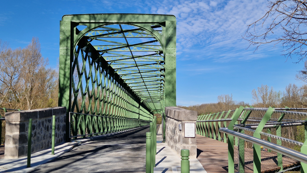 Inauguré, le pont de Dallet à Mur-sur-Allier (63) rouvrira à la circulation d'ici l'été prochain Inauguré, le pont de Dallet à Mur-sur-Allier (63) rouvrira à la circulation d'ici l'été prochain