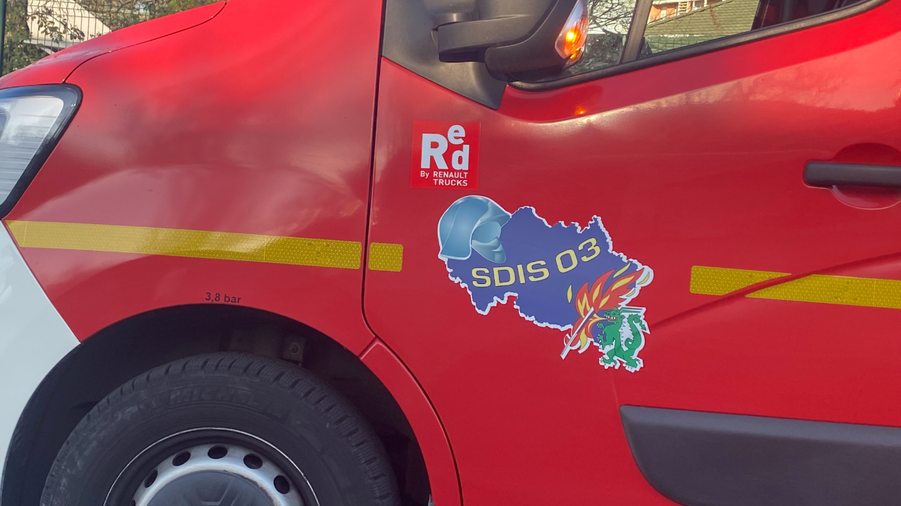 Montluçon : deux ados arrêtés pour l'incendie de cinq véhicules de l'APAJH 03 Montluçon : deux ados arrêtés pour l'incendie de cinq véhicules de l'APAJH 03