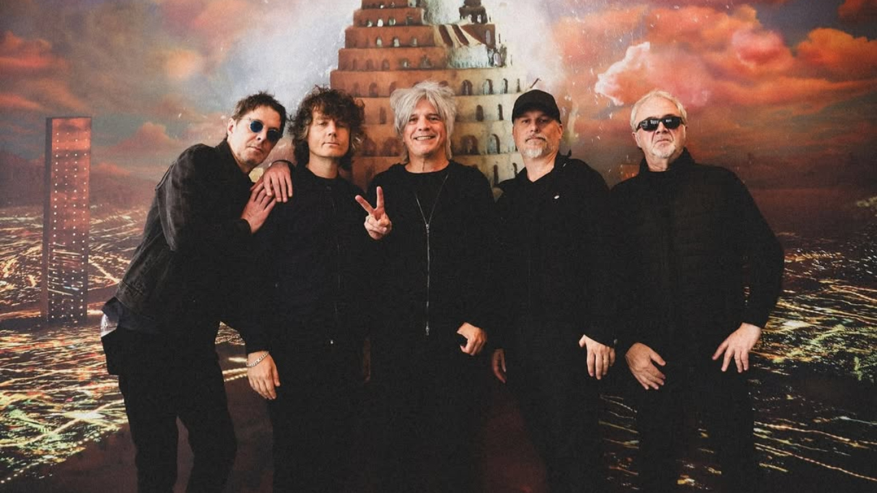 Indochine ajoute de nouvelles dates à Cournon d'Auvergne ! Indochine ajoute de nouvelles dates à Cournon d'Auvergne !