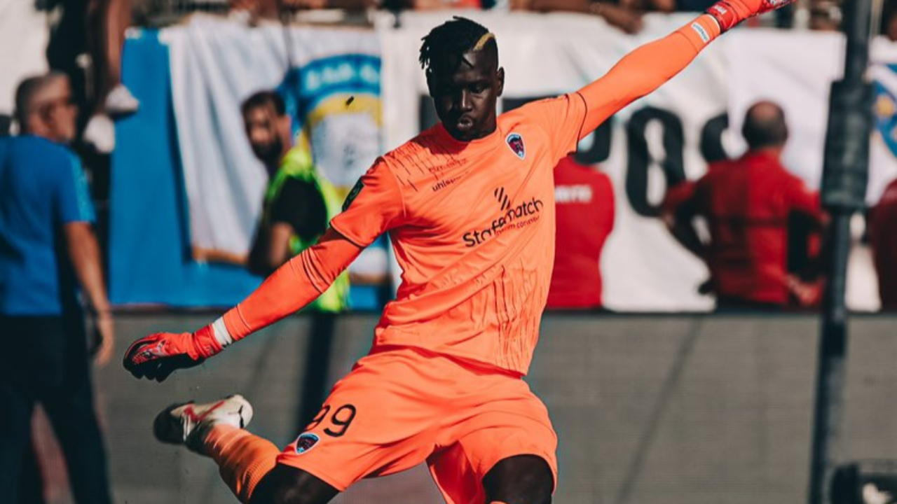 Jet de pétard sur le gardien du Clermont Foot : décision de la LFP le 25 octobre Jet de pétard sur le gardien du Clermont Foot : décision de la LFP le 25 octobre