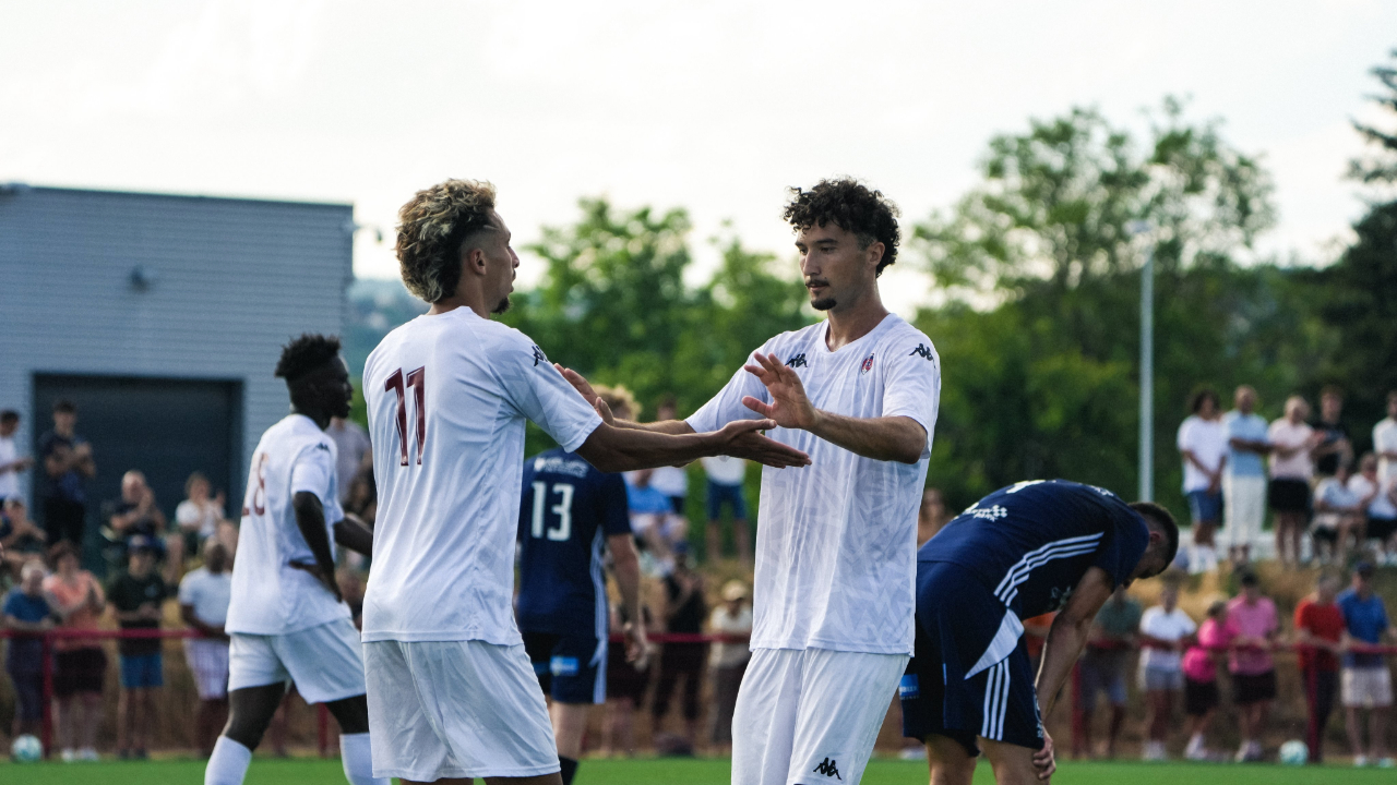Le Clermont Foot domine Andrézieux et poursuit sa préparation avec une large victoire (4-1) Le Clermont Foot domine Andrézieux et poursuit sa préparation avec une large victoire (4-1)