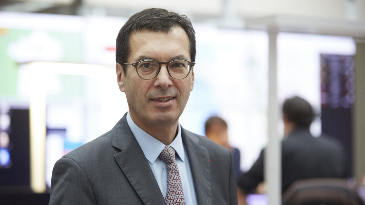 Le Clermont-Paris "c'est le tiers-monde" : Jean-Pierre Farandou, PDG de la SNCF répond aux attaques Le Clermont-Paris "c'est le tiers-monde" : Jean-Pierre Farandou, PDG de la SNCF répond aux attaques