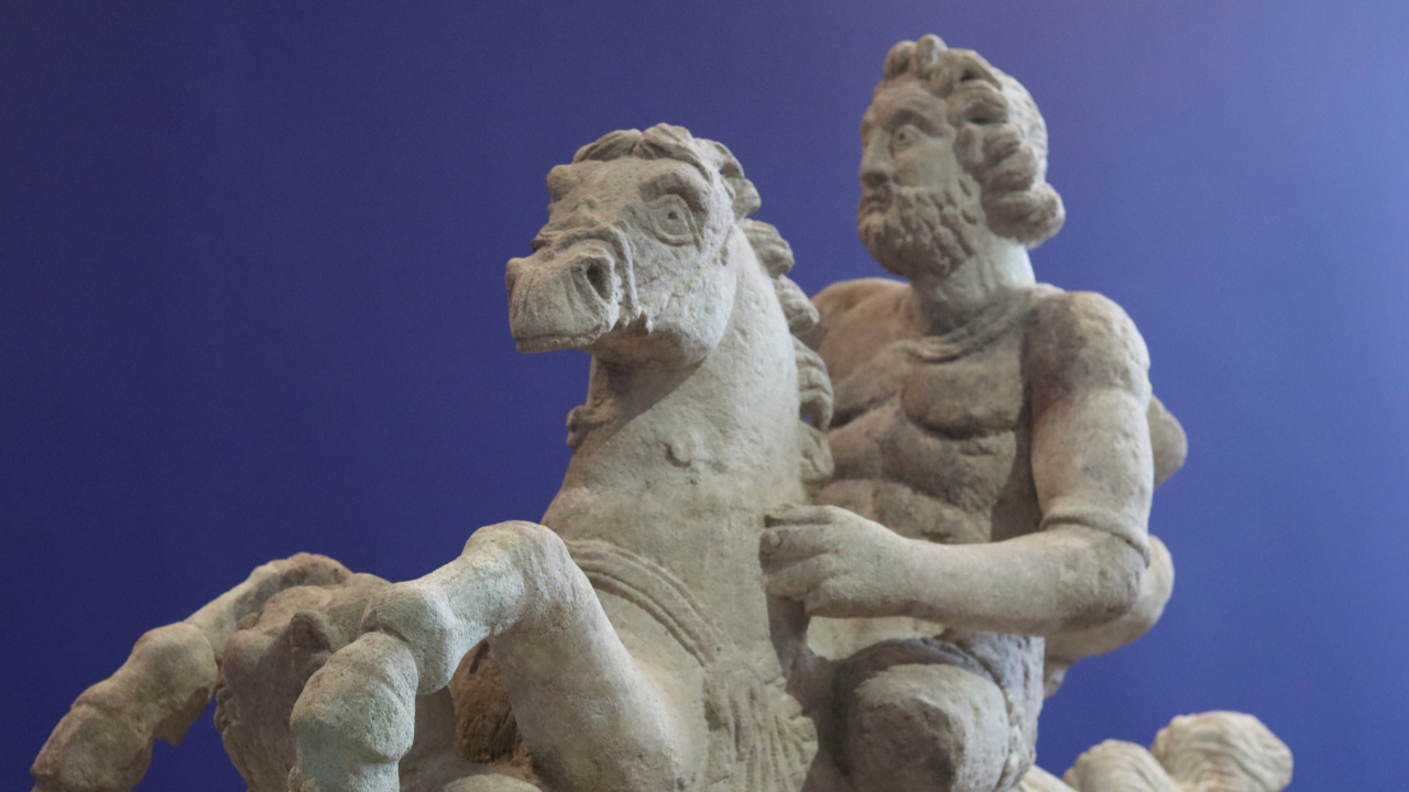 Le Musée Bargoin de Clermont-Ferrand dévoile la restauration d'une statue gallo-romaine unique