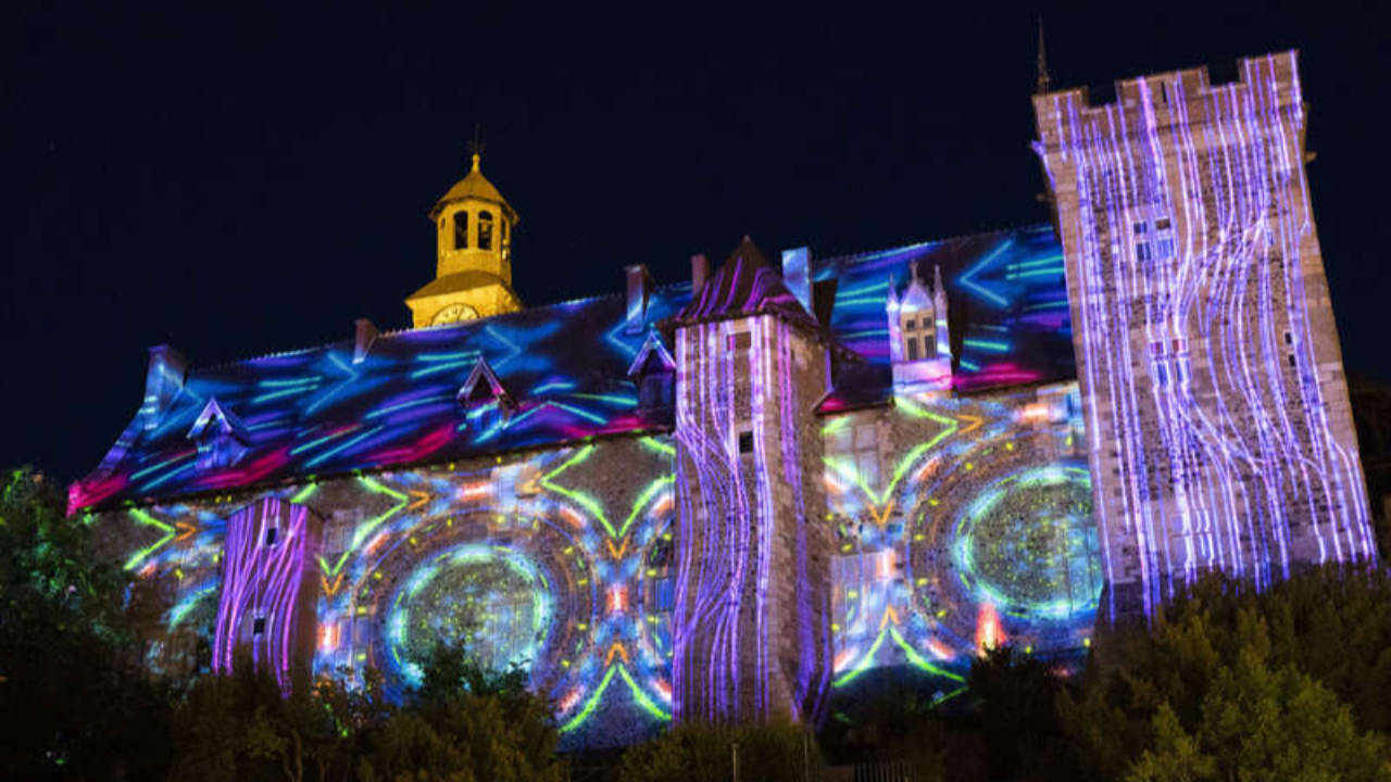 Les Lumières sur le Bourbonnais : entre magie et féérie Les Lumières sur le Bourbonnais : entre magie et féérie