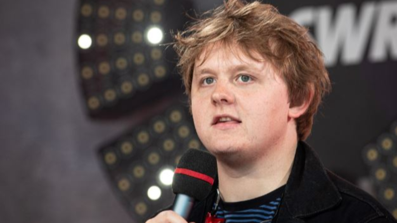 Lewis Capaldi : il fait le point sur son état de santé Lewis Capaldi : il fait le point sur son état de santé