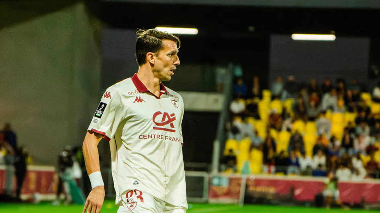 Ligue 2 : face à Reims, le Clermont Foot 63 va devoir "se lâcher dans le jeu" Ligue 2 : face à Reims, le Clermont Foot 63 va devoir "se lâcher dans le jeu"
