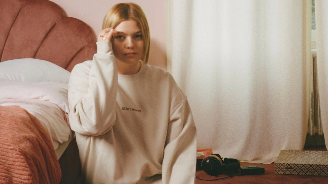 Louane : pourquoi suit-elle une thérapie ? Louane : pourquoi suit-elle une thérapie ?