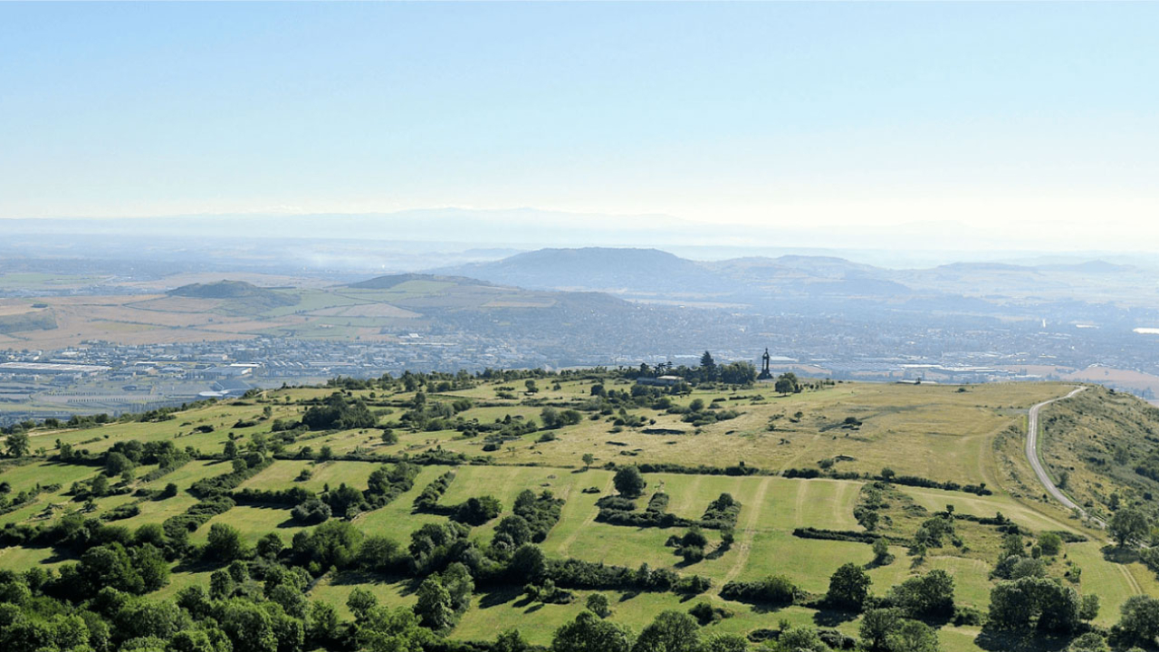 Puy-de-Dôme : Gergovie et les sites arvernes classés au Patrimoine historique et pittoresque Puy-de-Dôme : Gergovie et les sites arvernes classés au Patrimoine historique et pittoresque