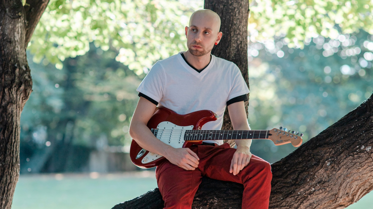 Paul Rosa : un artiste aux allures pop-rock Paul Rosa : un artiste aux allures pop-rock