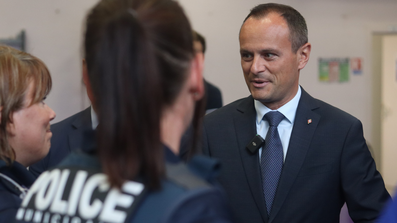 Policiers arm&eacute;s, IA et bornes d'appel... Julien Bony pr&eacute;sente le "bouclier de s&eacute;curit&eacute;" de Clermont-Ferrand