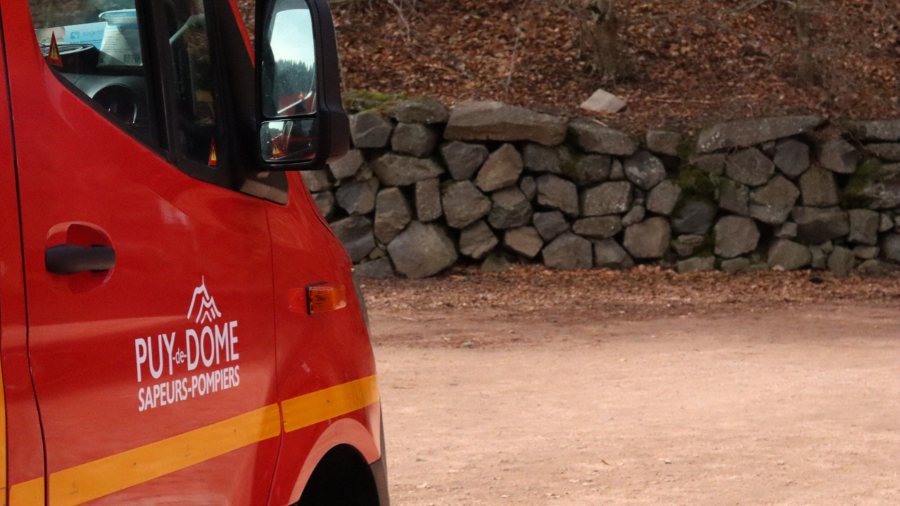 Puy-de-Dôme : un nourrisson de 13 mois sauvé d'un accident sur l'A89, deux personnes grièvement blessées Puy-de-Dôme : un nourrisson de 13 mois sauvé d'un accident sur l'A89, deux personnes grièvement blessées