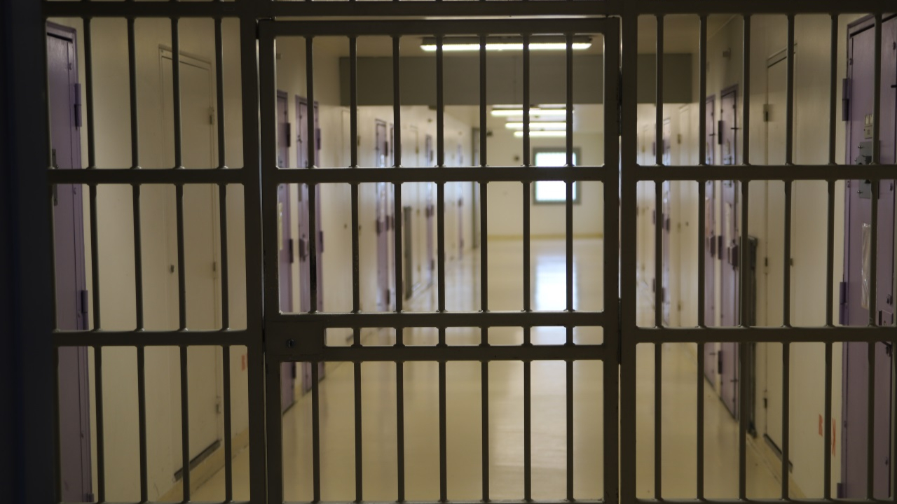 Riom, Moulins, Le Puy-en-Velay... Les prisons auvergnates face à une surpopulation carcérale record Riom, Moulins, Le Puy-en-Velay... Les prisons auvergnates face à une surpopulation carcérale record