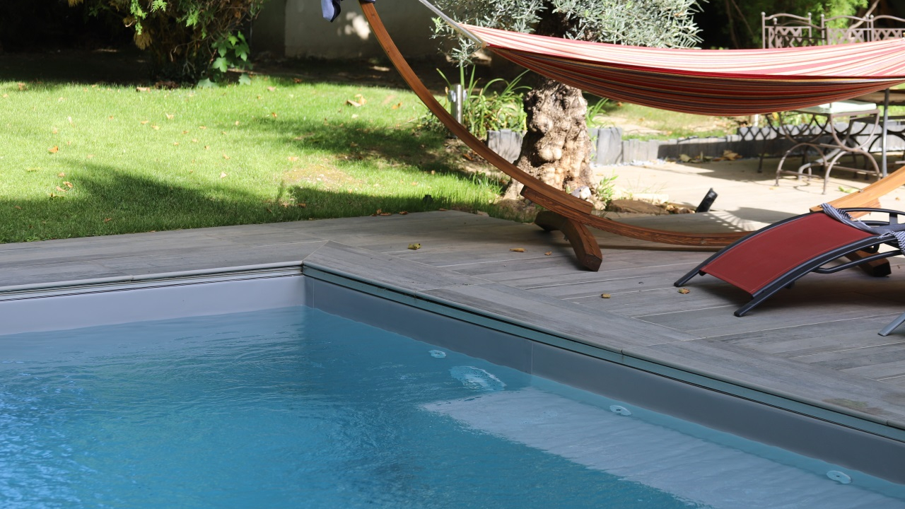 Royat : il maintient la t&ecirc;te de son fr&egrave;re sous l&rsquo;eau d&rsquo;une piscine, un an de prison avec sursis
