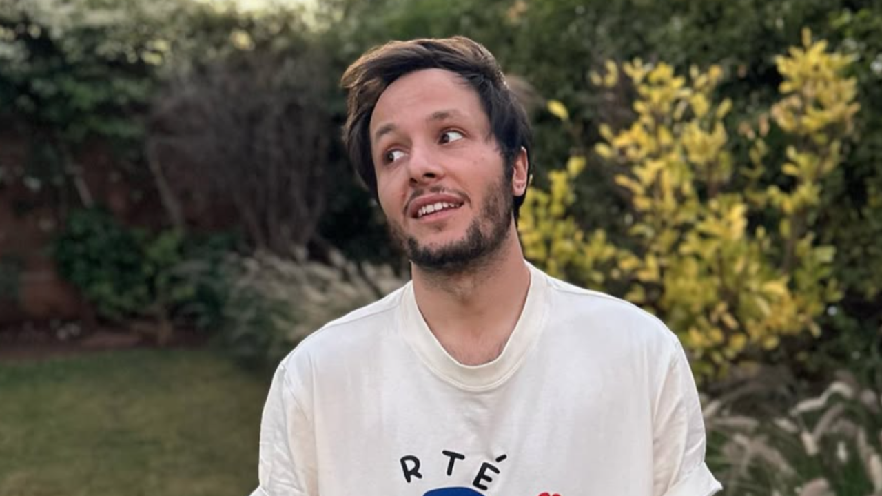 Un hommage chargé d’émotion : Vianney se souvient du jeune Elias, assassiné en janvier 2025 Un hommage chargé d’émotion : Vianney se souvient du jeune Elias, assassiné en janvier 2025