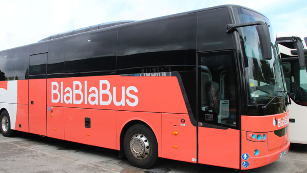 Une ligne de bus entre Clermont-Ferrand et Le Puy va bientôt ouvrir Une ligne de bus entre Clermont-Ferrand et Le Puy va bientôt ouvrir