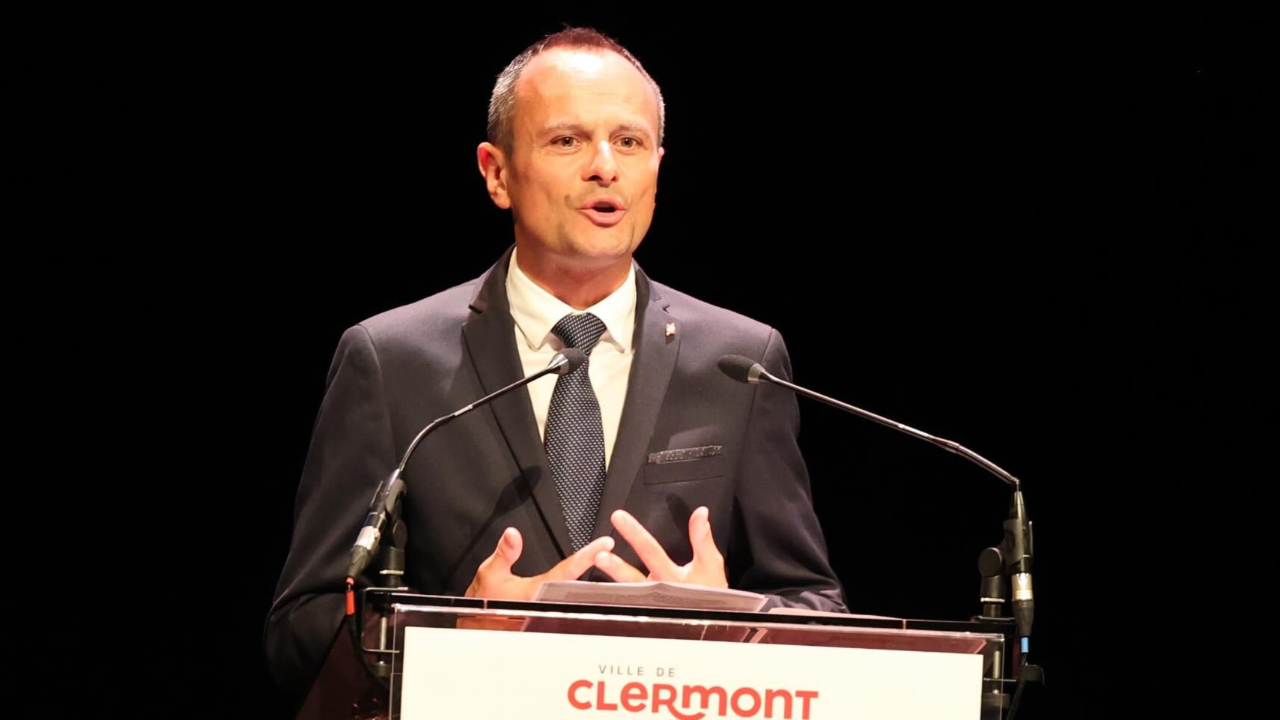 Violences à Clermont-Ferrand après la victoire du PSG : le maire Julien Bony dénonce des scènes "inacceptables" Violences à Clermont-Ferrand après la victoire du PSG : le maire Julien Bony dénonce des scènes "inacceptables"