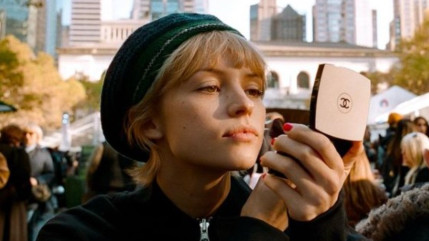 Angèle : le producteur de Taylor Swift conquis par la chanteuse Angèle : le producteur de Taylor Swift conquis par la chanteuse